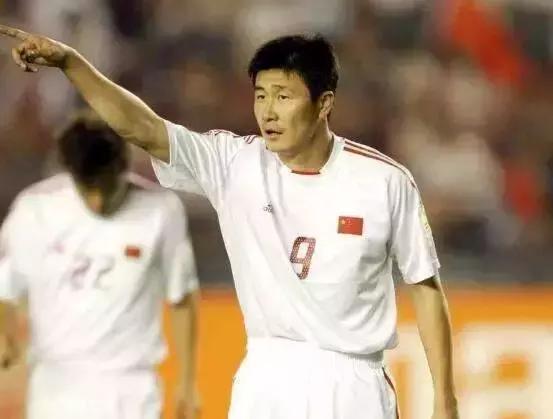 中国足球历史进球第一人做直播怒喷网友 什么