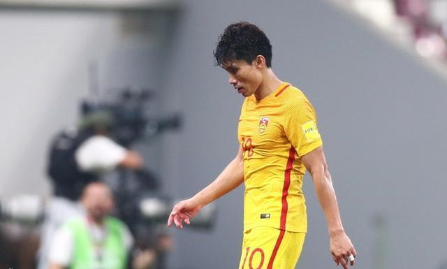 中国男足队长被多名外籍教练称赞 却反被球迷