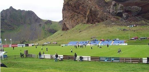 不服不行!人口33万的冰岛凭啥进世界杯? 全民