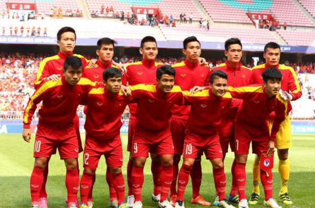中国足球危机!中国无缘世青赛十二年间 缅甸越