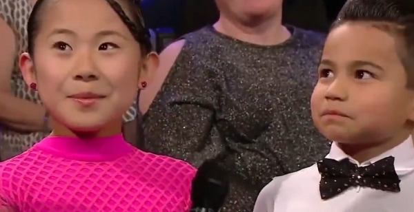 0岁华裔女孩包揽英格兰国标舞冠军 受邀节目上