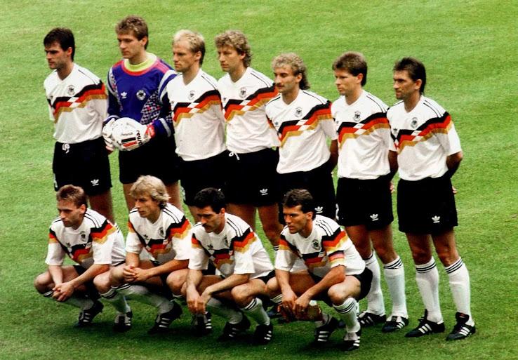 外媒:德国队2018主场球衣将致敬1990年版_足