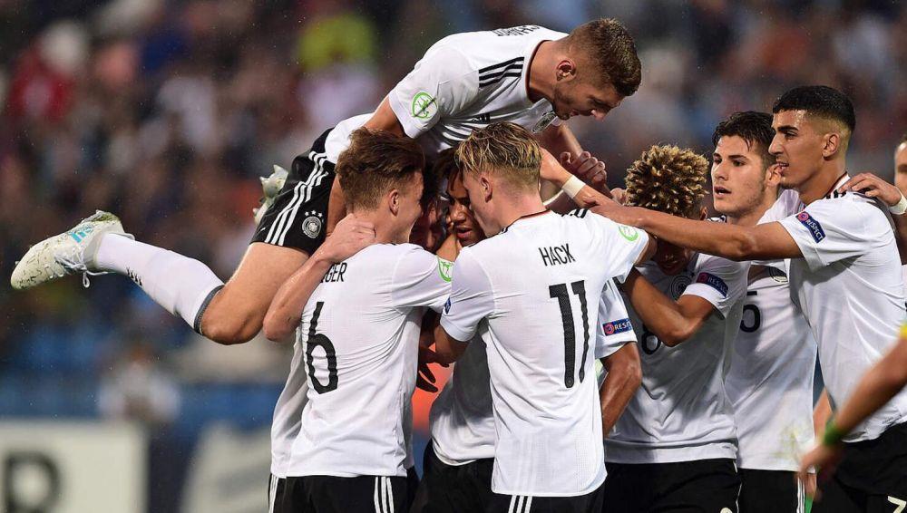 U19欧青赛综述:英格兰1-0荷兰两连胜 德国3-0