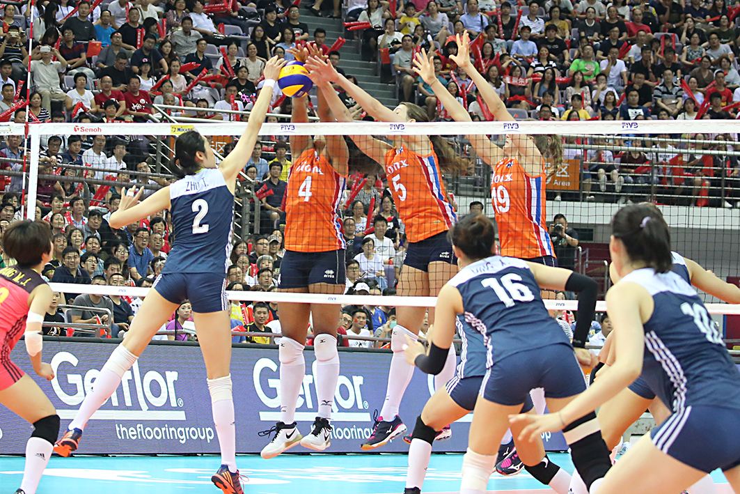 荷兰女排瑞士女排精英赛大名单_里约荷兰女排对中国女排半决赛_女排3比1胜荷兰