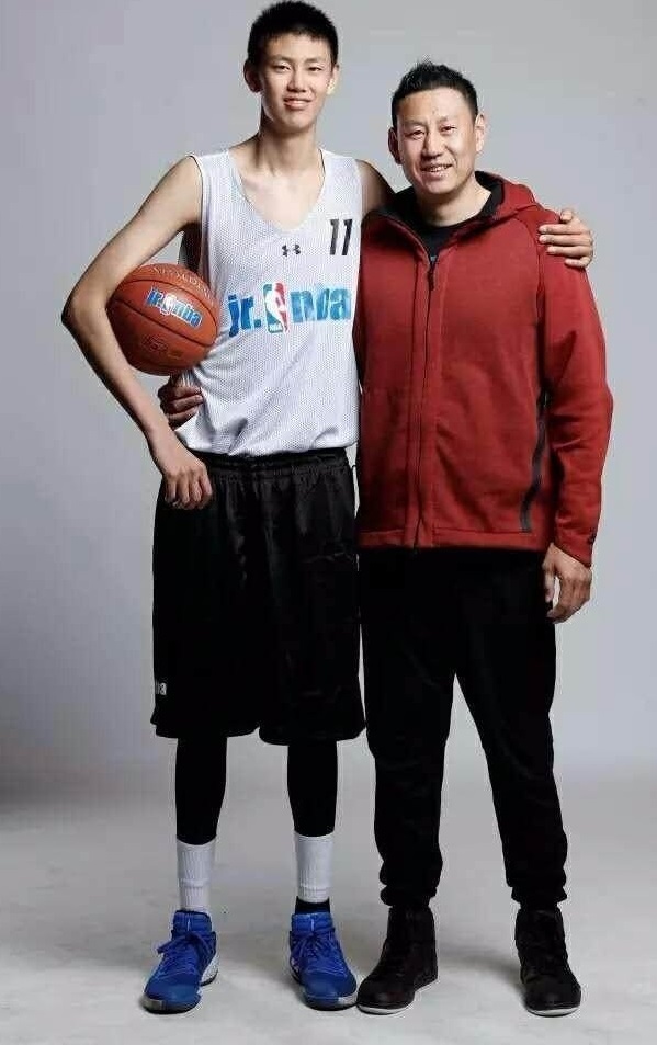 中国篮球二代来袭 姚明女儿李楠儿子领衔