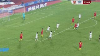 GIF-阿拉尔尼亚奔袭挑射 中国队0-2十人沙特